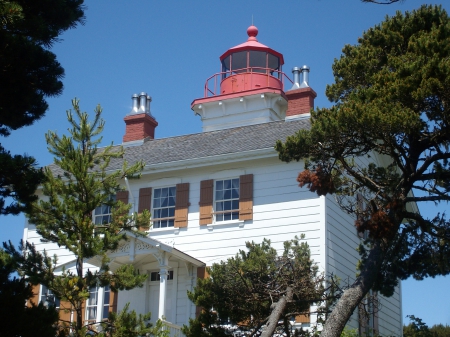 Yaquina Head Lighthouse - oceans, beaches, summer, lighthouses