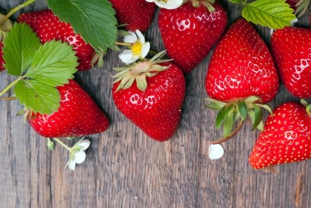 ♥Strawberry♥ - berries, fresh, strawberry, wood