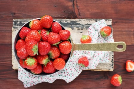 â™¥Strawberryâ™¥ - fresh, strawberry, sweet, berries