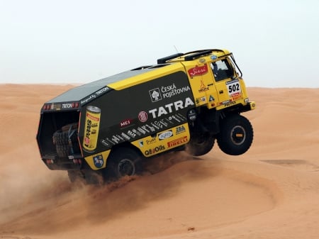 TATRA FLY OVER THE SAND - prime portal, wallpapers up, sema show, socal customs