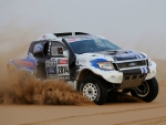 FORD DRIVING IN RALLY DACAR