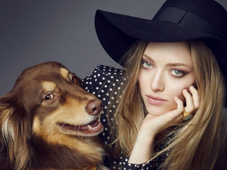 Amanda Seyfried - woman, actress, hat, girl, pet, black, model, seyfried, amanda, dog, beautiful, animal, amanda seyfried, blonde