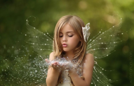 A little bit of fairie magic - beauty, magic dust, fairy, girl