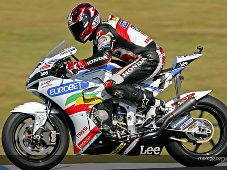 Checa-07-3 - sports, checa, honda, auto racing, motogp