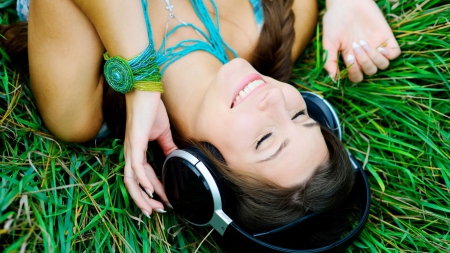 ♪ •♭music relaxation life♪ •♭ - smile, headphones, nature, girl, grass