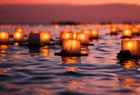 Lantern Floating - india, lantern floating, light, sunset, sea