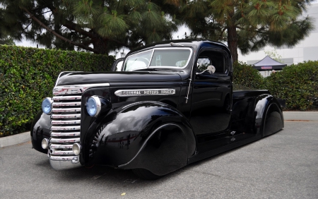 Kustom GMC Lowered Pickup - lowere, pickup, gmc, truck