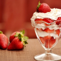 strawberry ice cream