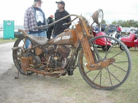 Scrap Iron Harley..............  :-( - harley, scrap iron, motorcycle, bike