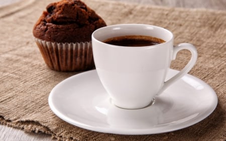 Coffee and Cupcake - cups, drinks, cupcake, coffee, brown, food, drink, cupcakes, cup