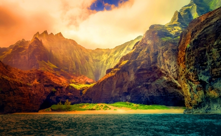 Mystic Light On The Island Beach - beach, paradise, kauai, hawaii, mountains, beautiful, clouds, island, sea, sand, cliffs