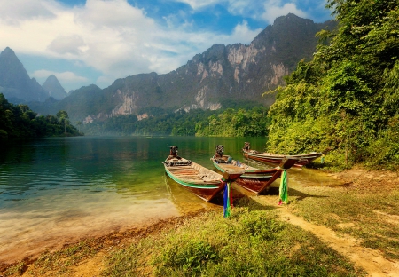 Walk in mountain lake - summer, reflection, walk, mountain, calmness, shore, mist, cliffs, lake, sky, clouds, beautiful, boats, river, nature, tranquility, serenity, rocks