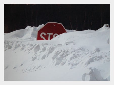 maine snow - white, maine snow, stop sine, red