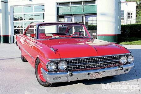 1961-Ford-Starliner - red, ford, classic, 1961