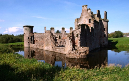 Caerlaverock Castle, Southern Scotland - medieval, scotland, reflection, castle