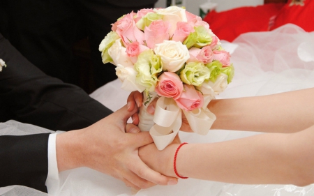 Beautiful bouquet - flowers, hands, wedding, petals, bouquet