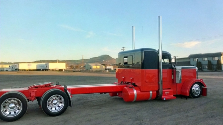 Lowered Pete With Kustom Stacks - truck, big rig, semi, pete