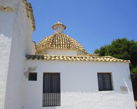 Old small church - window, photography, sunshine, church, architecture, religious, tree, door, white, roof, ancient, sky