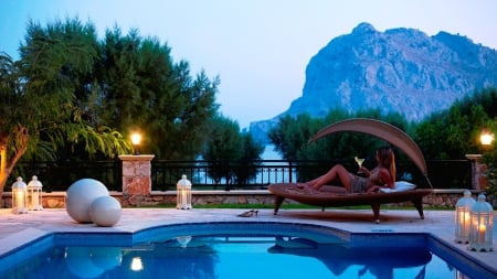 Fabulous Vacation Spot - relaxing, pool, model, location, cliffs, dusk