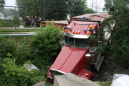 Howâ€™d That Happen, Should Have Went Straight I Guess? - semi, truck, flatbed, big rig