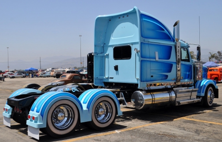 Lowriding Transport - pete, semi, truck, big rig