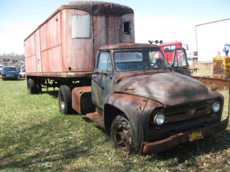 Junkyard Truck And Trailer - semi, big rig, trailer, truck