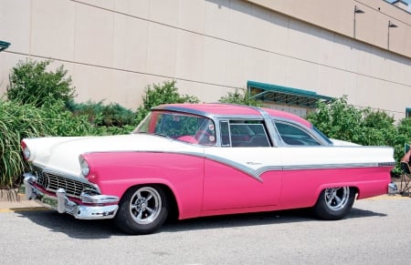 56 Ford Crown Vic - white, 1956, classic, pink