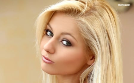 annely-gerritsen - sexy, blonde, babe, beautiful