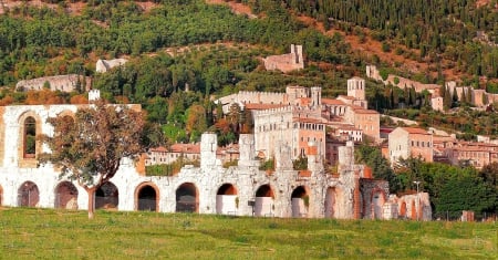 Gubbio_Italy - hills, monument, town, Coliseum, grass, medieval, Arena, view, old, landscapes, houses, sky, castle, ruins, trees, Gubbio, colors, architecture, Italia, Architecture, village, ancient, green, Italy, Colosseo, panorama, building, antique