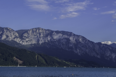 Beautiful Montains ! - sky, lake, blue, beautiful, water, sea, montains