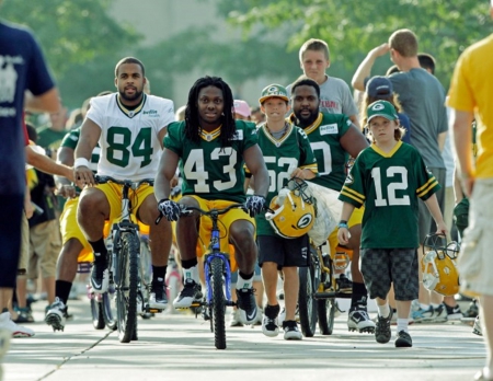 Green Bay - green, bikes, packers, bay