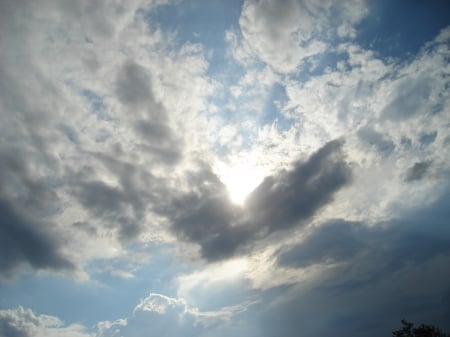 Cloud - cloud, dark, romania, heart