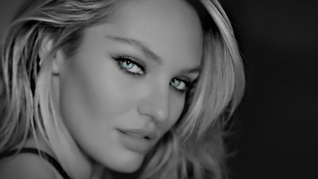 Candice Swanepoel