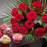 Red Roses and Cupcakes  for my Friends