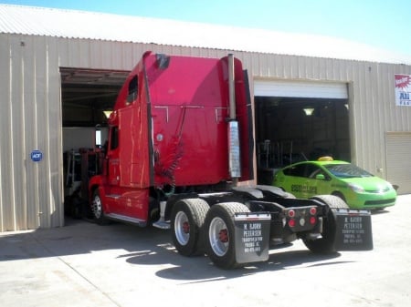 Tractor Outside Bay - truck, big rig, semi, shop