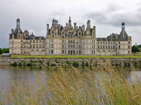 Beautiful Castle in France - lake, France, architecture, castles