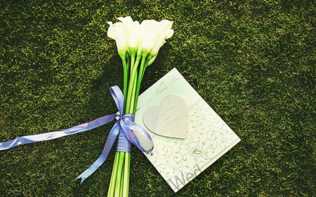 Flowers and Card - wedding, flowers, grass, card