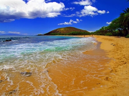 Beautiful Clouds over Hawaiian Beach - nature, oceans, sky, blue, clouds