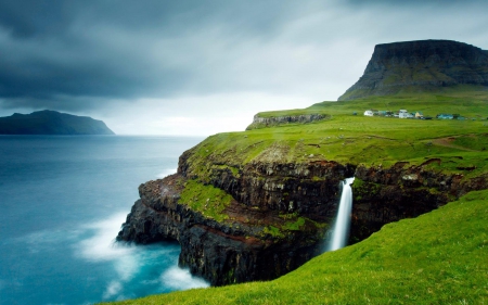 Beautiful Oceanic Waterfall - nature, ocean, waterfall, cliffs