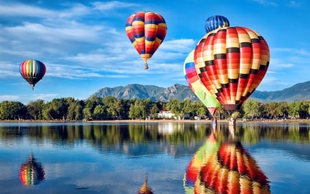 Relaxing Balloons - reflections, aircraft, lakes, balloons, lake, hot air balloons, colors, summer