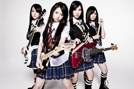 SCANDAL - female, guitar, j-rock, band, tomomi ogawa, haruno ono, j-pop, rain suzuki, mami sasazaki, scandal