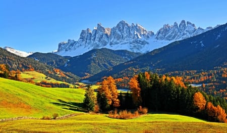 Val di Funes_Italy - nice, beauty, autumn, sky, valley, italy, trees, panorama, monumet, mountains, path, view, clouds, architecture, green, grass, landscapes, alpine hut, houses, hills, italia, nature, forest, snow, scenery, alps, colors