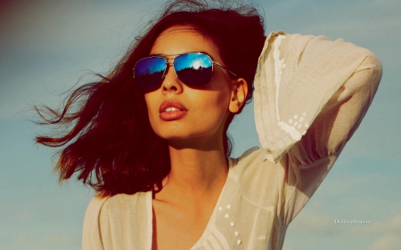 Sabina Thit - sunglass, style, beauty, model