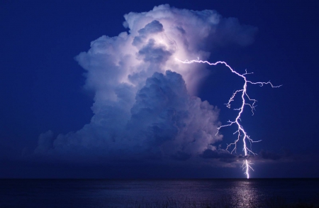 Lightning Cloud - clouds, oceans, lightning, sky