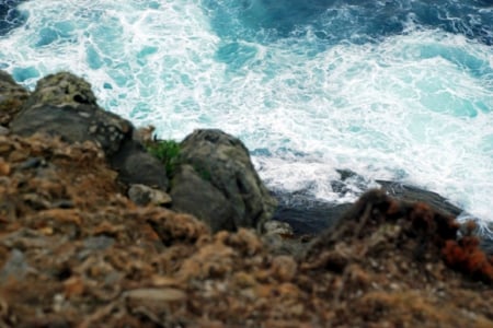 Step to the ocean - green, waves, ocean, Cliff, rocks