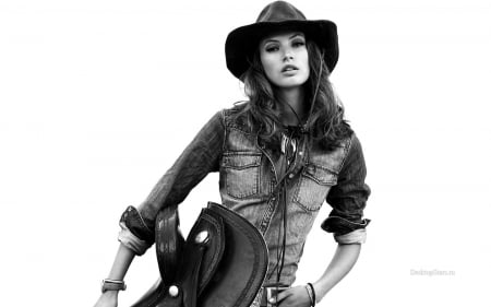 Mona - bw, hat, cowgirl, model