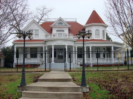 Beautiful House - architecture, fence, houses, house