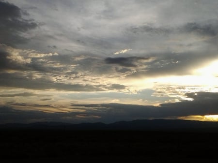 Sunrise over Sacramentos - Mountains, sunrise, Morning, Clouds