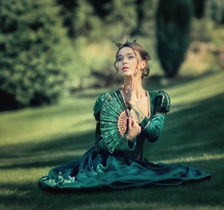 Beauty - classic, lady, fan, model