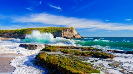 Waves splashing on mossy rocks - beach, sky, wind, rocks, cliffs, sands, ocean, summer, moss, shore, lovely, waves, nature, beautiful, breeze, horizons, sea, splash